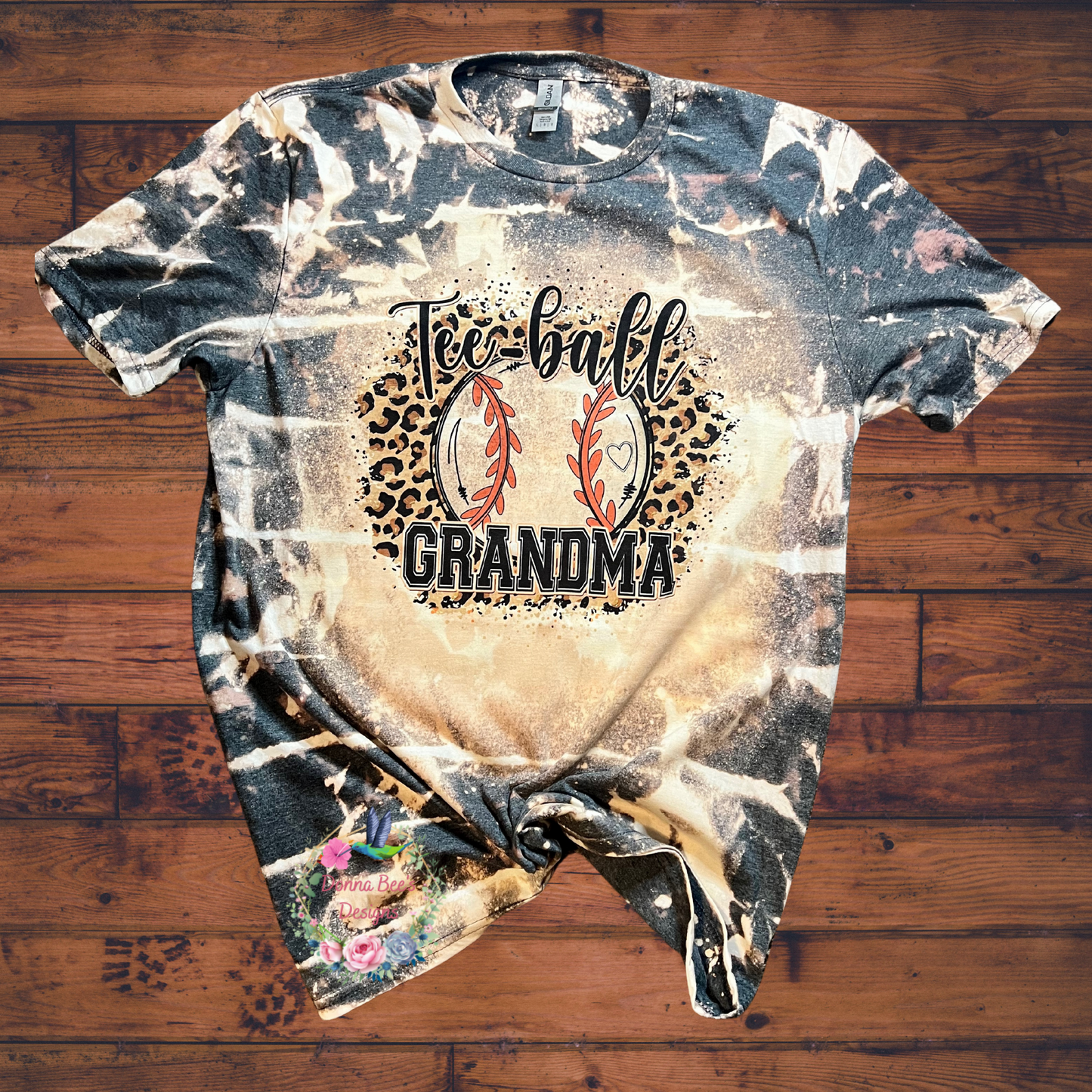 Tee ball grandma bleached T-Shirt